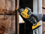 Scie sabre Compacte XR 12V 2Ah Li-Ion Brushless DeWALT + 2 batteries et 1 chargeur - DEWALT